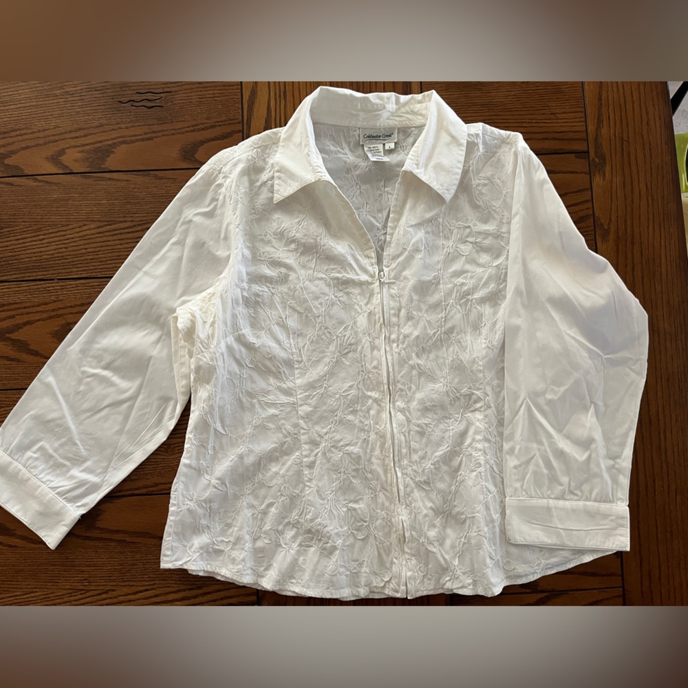 Zip up white blouse